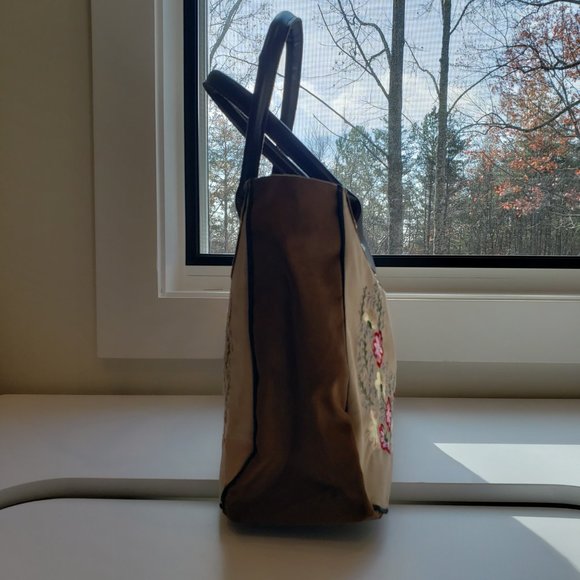 Mad Bags Handmade Natural Taffeta Silk Embroidered Flower Shoulder/Hand Bag - Picture 2 of 9